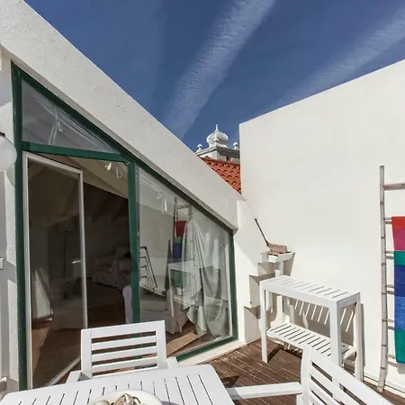 Panzió Casa D'arriba Atouguia da Baleia