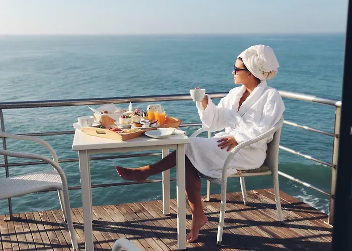 Casa D'arriba Frühstückspension Atouguia Da Baleia